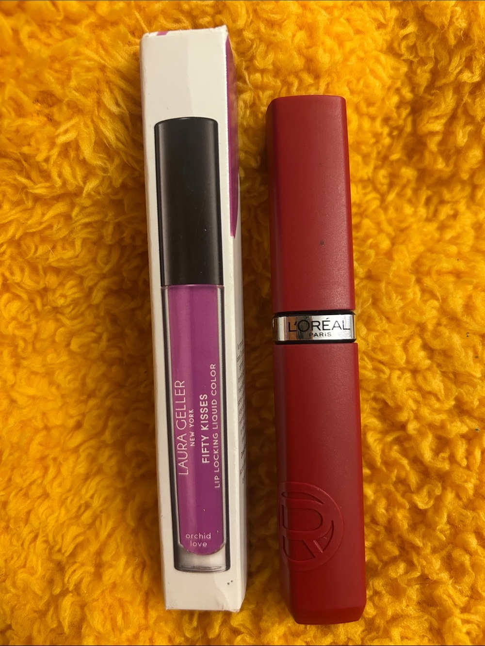 Red Matte Lipstick - Smooth Long-Wear Color